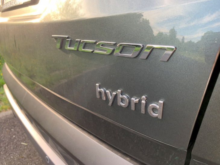 amazon, hyundai tucson hybrid first drive: eco and friendly