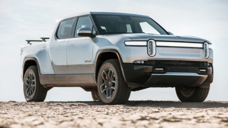 rivian says it is on track to hit 25,000 ev production target for 2022