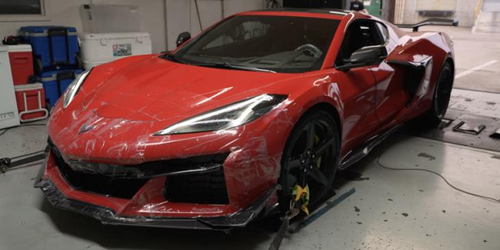 watch a chevy corvette z06 hit the dyno for the first time