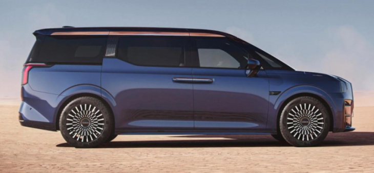what everyone is asking for 500 mile-range 500 hp ev minivan