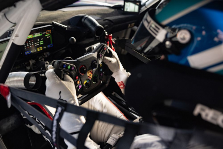 porsche's 718 cayman gt4 eperformance race car is one heart-pounding ev