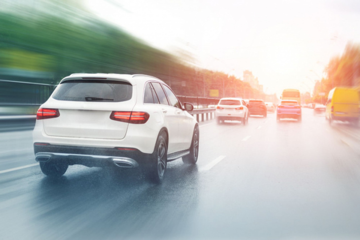 how to, understanding adaptive cruise control (acc) & how to use it