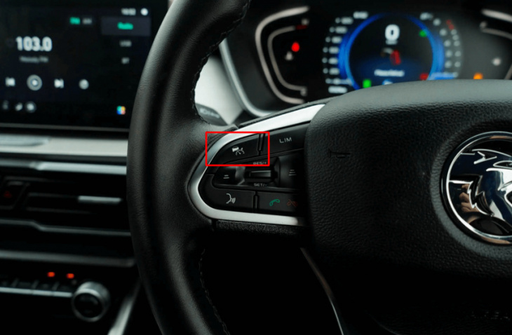 how to, understanding adaptive cruise control (acc) & how to use it