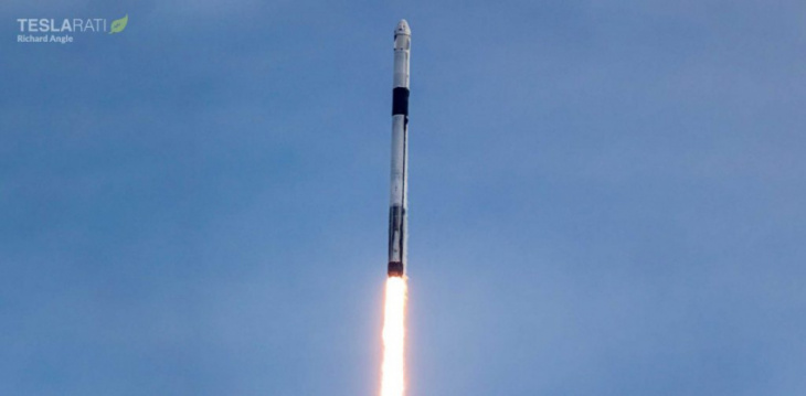spacex expends falcon 9 booster for the first time in almost three years