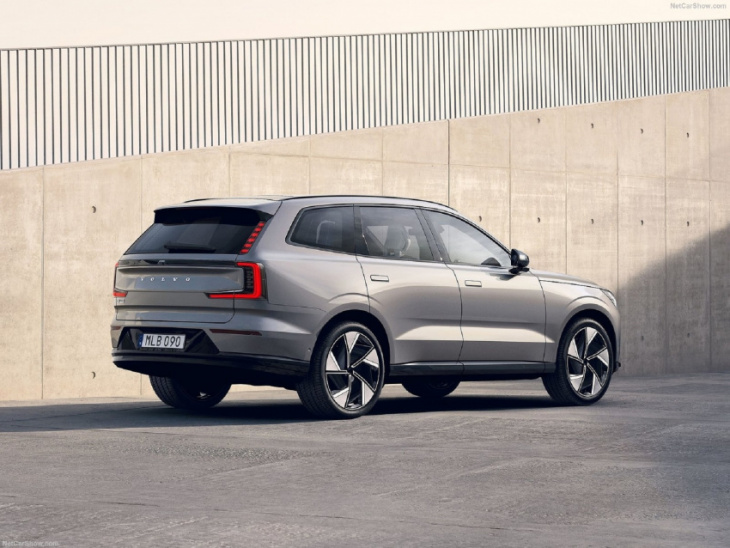android, the new swedish standard: volvo launches the new all-electric ex90