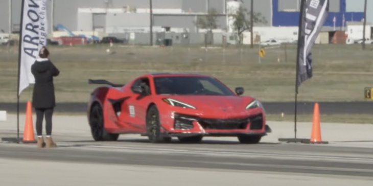 watch the c8 corvette z06 go runway racing for the first time