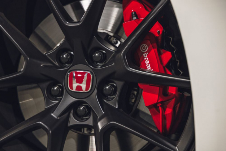 android, tested: the 2023 honda civic type r shares our faith