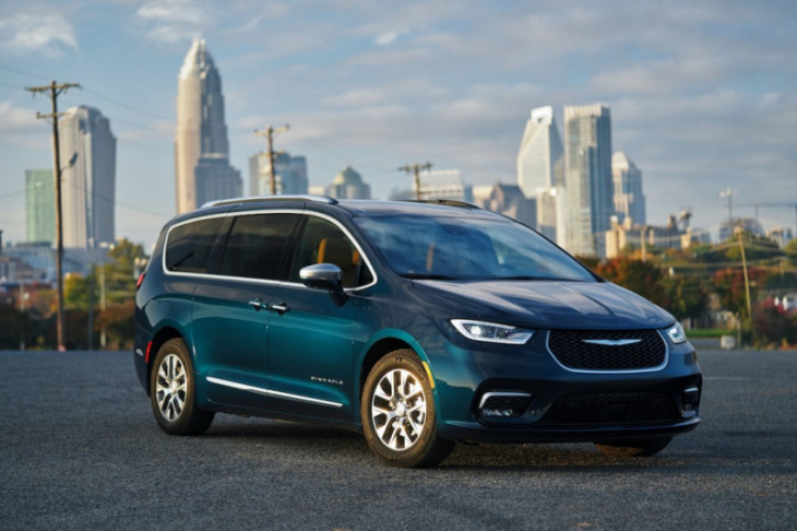 which 2022 minivans are hybrid only?