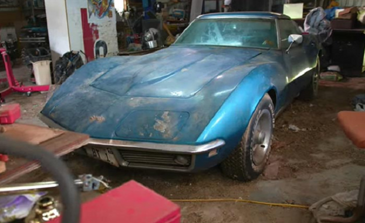 1968 corvette convertible parked in 1992 is rescued from a barn