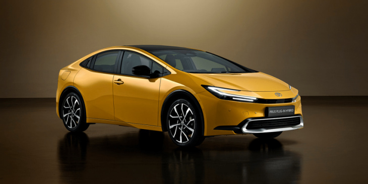 toyota has presented the 5th-gen prius