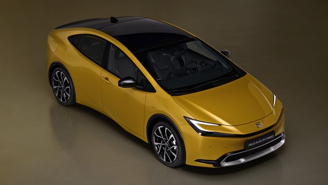 2023 toyota prius is a plug-in hybrid as standard, gets optional solar roof panels
