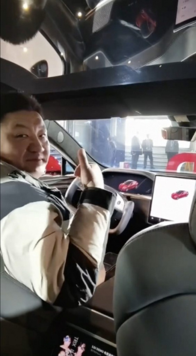 tesla model s plaid exhibition in china opens to excited visitors