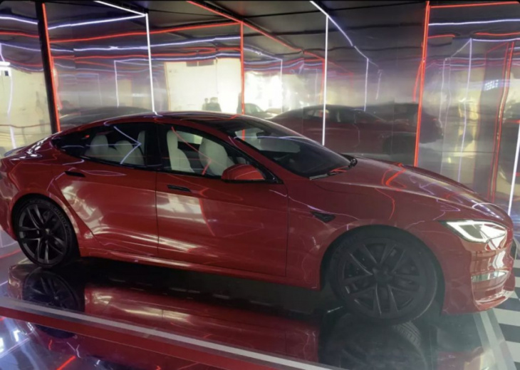 tesla model s plaid exhibition in china opens to excited visitors