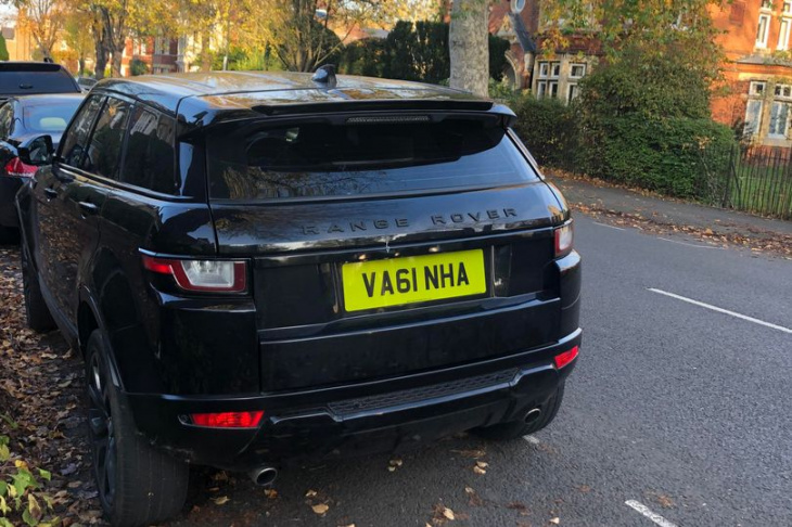 londoners in stitches at range rover's 'vagina' number plate but most can't see past the awful parking
