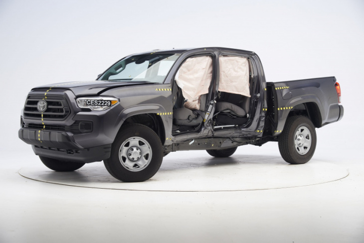 here’s how small trucks fared in new iihs crash tests