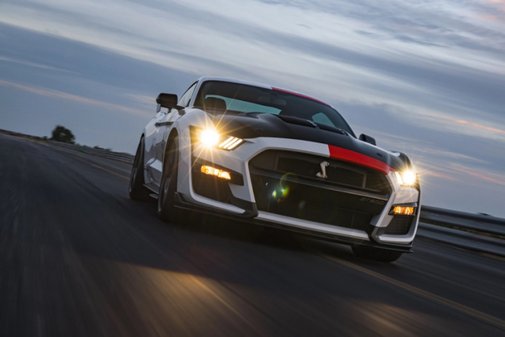 ford mustang shelby gt500 gets $60,000 in upgrades with new hennessey venom 1200