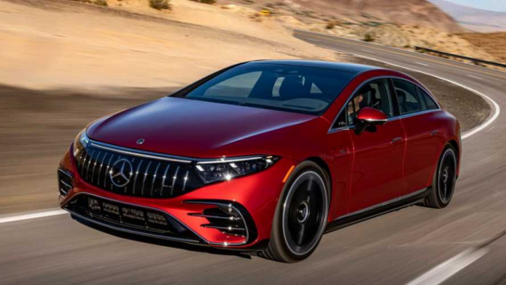 mercedes cuts eqe and eqs sedan prices in china by as much as $33k