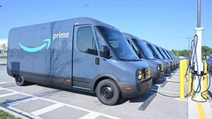 amazon, amazon now has 1,000+ rivian electric vans making deliveries in us
