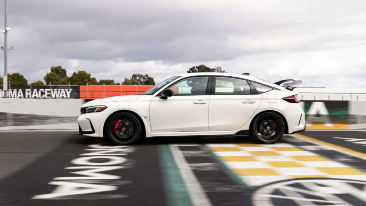 android, 2023 honda civic type r first drive review: no more excuses