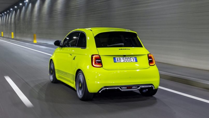 a hot hatch electric car! 2023 abarth 500e confirmed for australia next year as new compact performance hatchback puts an electric sting in the scorpion's tail to fight cupra born and gwm ora good car gt