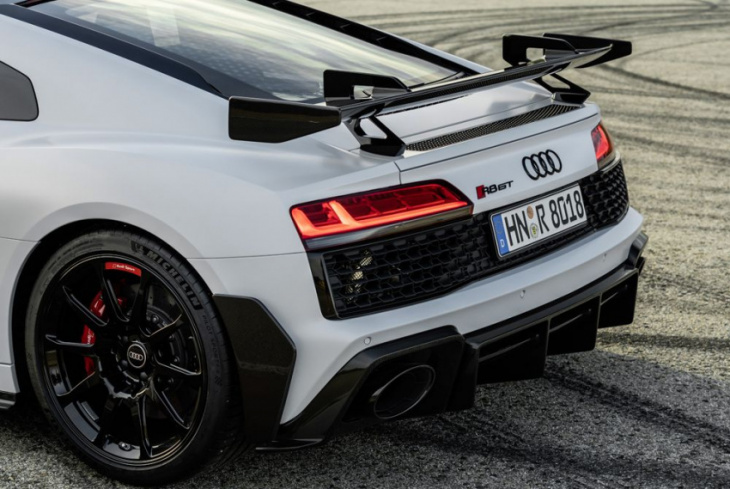 2023 audi r8 gt is a playful, traction-limited goodbye