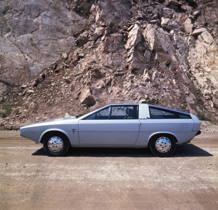 hyundai and giorgetto giugiaro collaborate to rebuild 1974 pony coupe concept