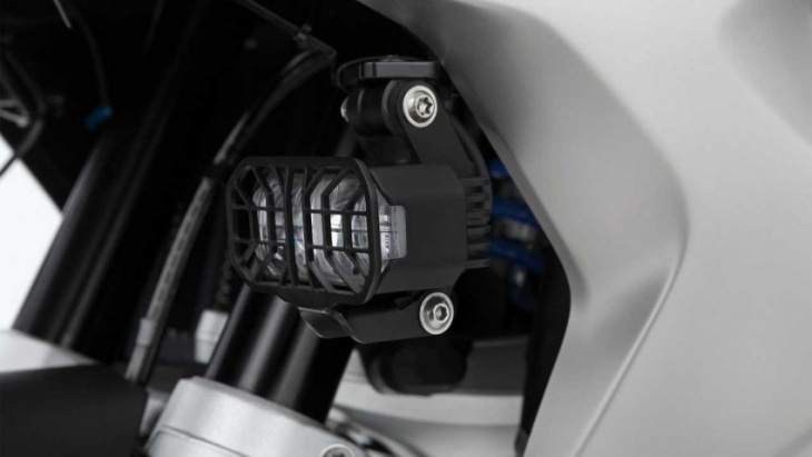 wunderlich presents microflooter 3.0 aux lights for bmw r 1250 gs