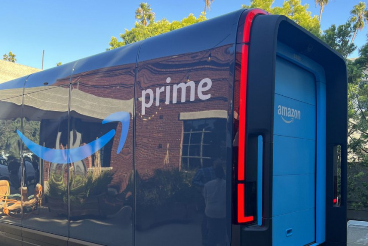 amazon, 11 things to love about rivian's amazon electric delivery van