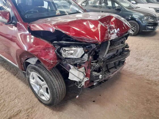 kia sonet crashed during service at dealer – owner gets new car