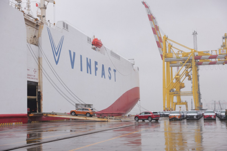 vinfast exports first ev’s; first us customers can expect cars soon
