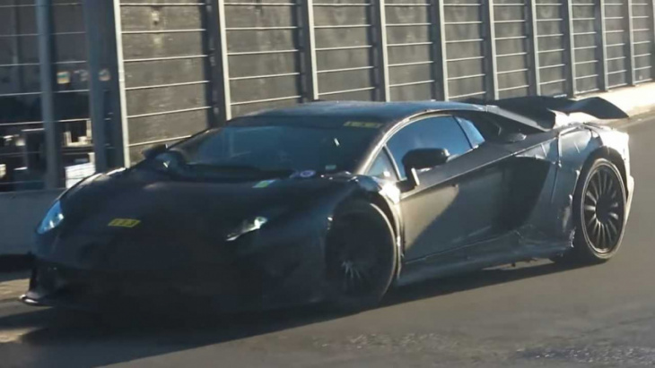 lamborghini aventador replacement spied with six exhaust tips