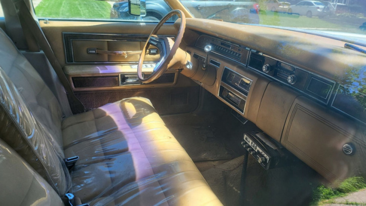 float the road in a 1975 lincoln continental