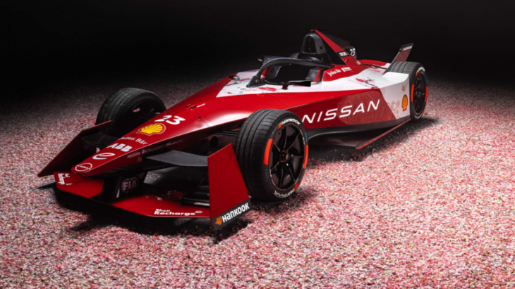 new nissan formula e car revealed for 2023 season