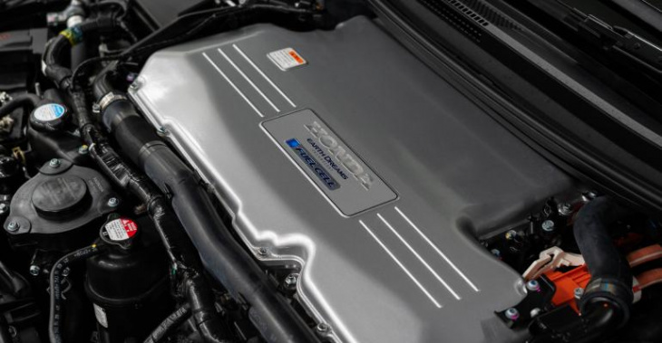 honda to introduce hydrogen-electric plug-in cuv in 2024
