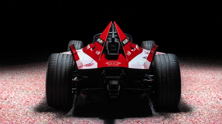 this is nissan's gen 3 formula e race car