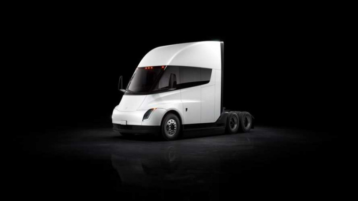 tesla semi deliveries start with no outline on pricing, specs or production plan