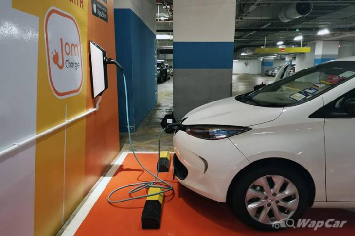 bmw malaysia joins hands with jomcharge to provide greater charging access to its ev owners