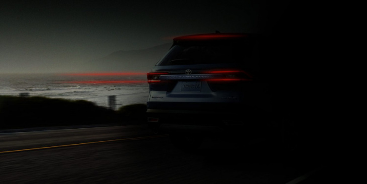 toyota teases new grand highlander for early 2023 premiere