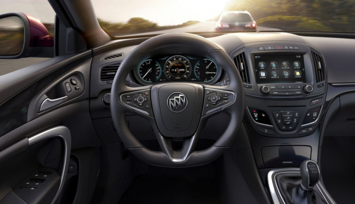 view photos of the 2017 buick regal gs