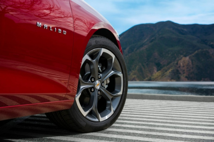 the 2019 chevrolet malibu is autotrader’s pick for the best used midsize sedan under $20,000