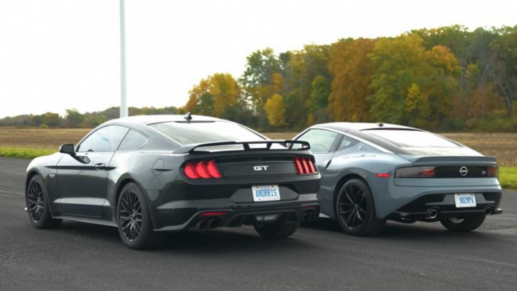 2023 nissan z drag races 2022 ford mustang gt in battle of automatics