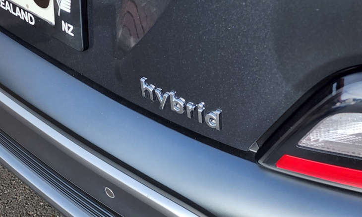 hyundai kona hybrid elite ii review: ioniq provides a tonic for compact suv