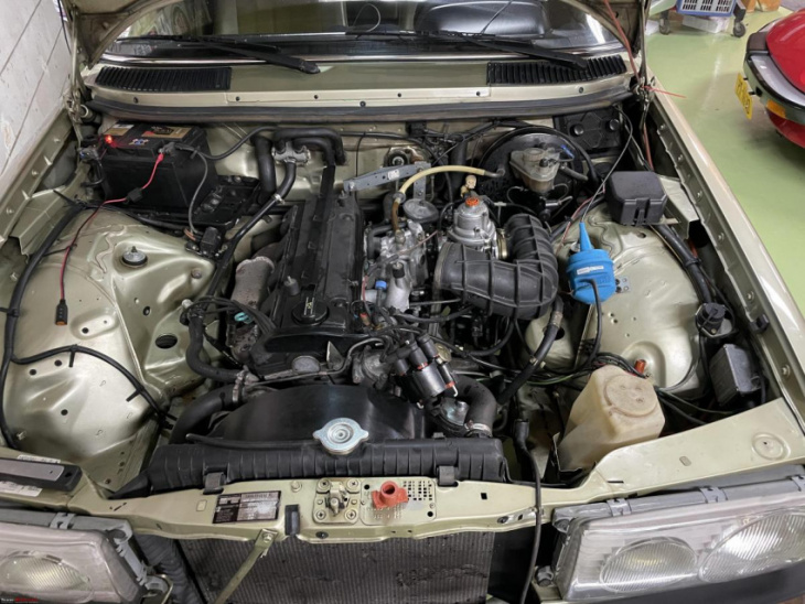 my 1982 mercedes w123: checking carb, air filter, spark plugs & more