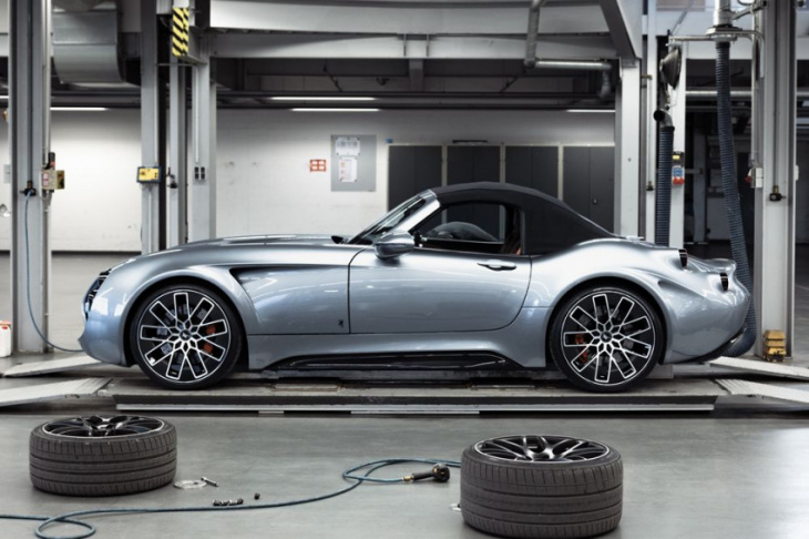 wiesmann project thunderball ev prototype fuses past and future