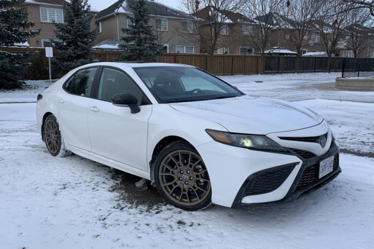android, millennial mom's review: 2023 toyota camry hybrid