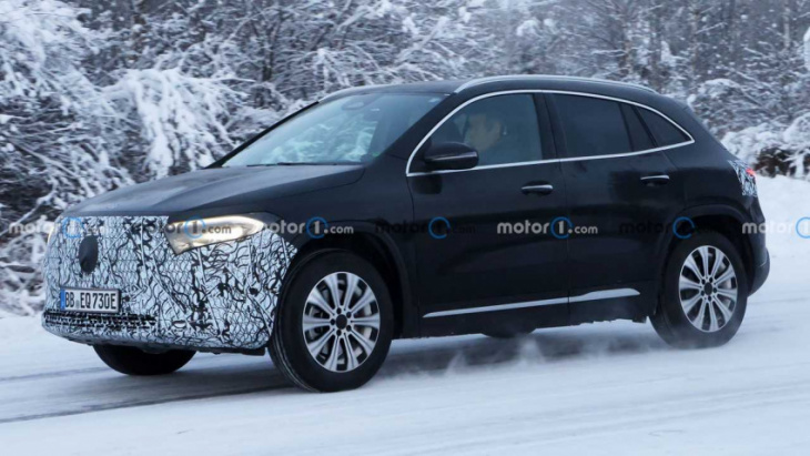 mercedes-benz eqa facelift spied during cold-weather testing