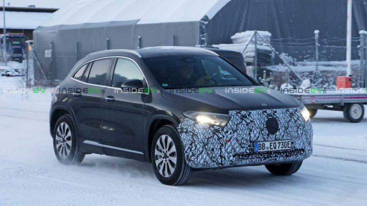 spies spot 2023 mercedes eqa facelift cold-weather testing