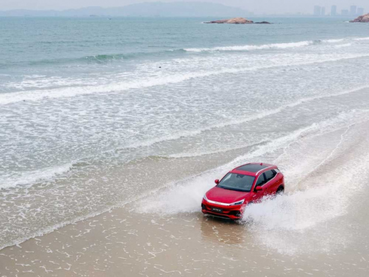 byd atto 3 ev suv officially launched in malaysia - from rm149,800