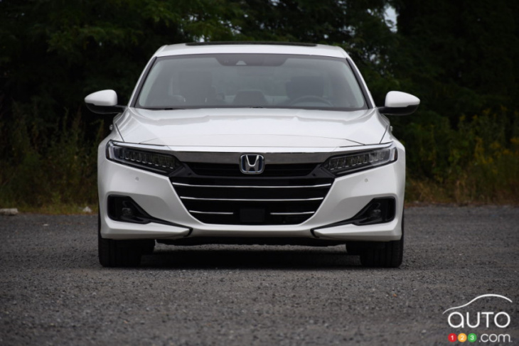 2022 honda accord hybrid review: why the lack of consumer love?