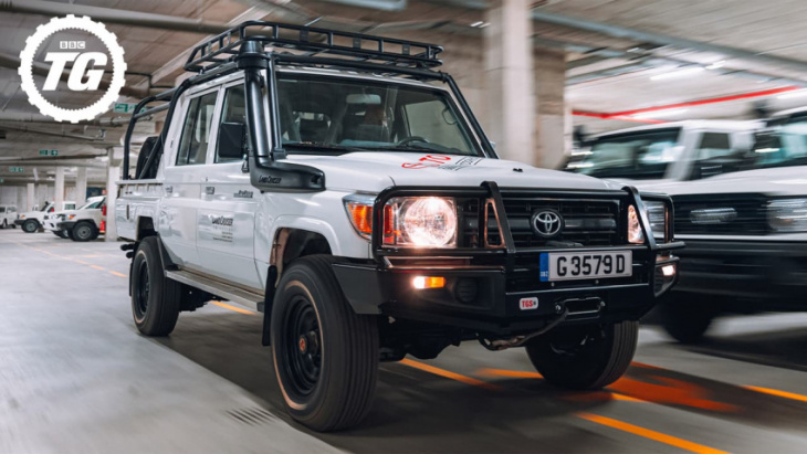video: inside the dealership that only sells white toyotas